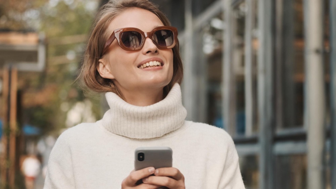 Markowe okulary: kto ustala modowe trendy?